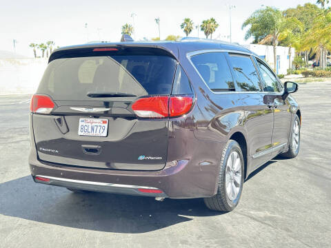 2018 Chrysler Pacifica Hybrid Limited