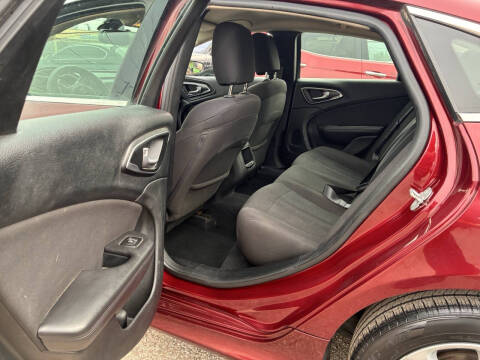 2015 Chrysler 200 Limited