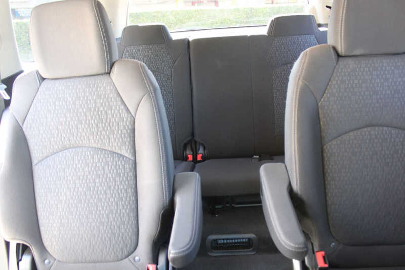 2016 GMC Acadia SLE-2