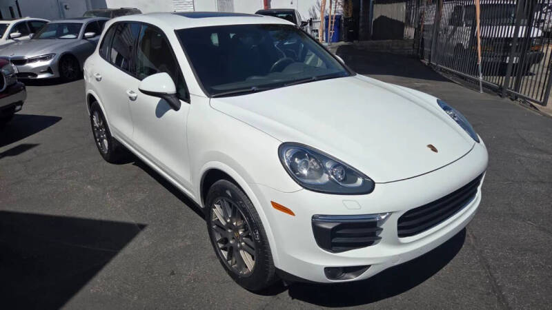 2017 Porsche Cayenne Platinum Edition