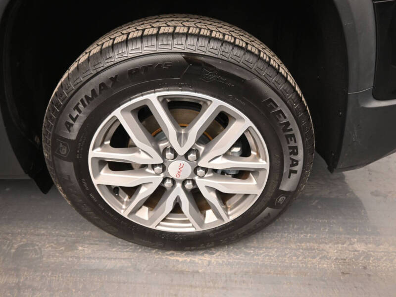 2017 GMC Acadia SLE-2