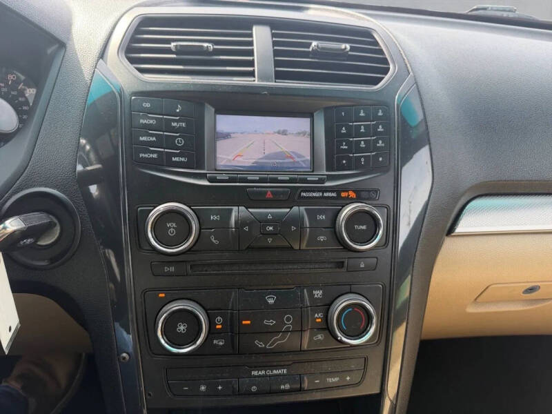 2016 Ford Explorer