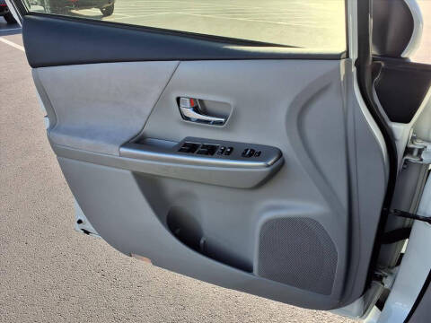 2017 Toyota Prius v Three