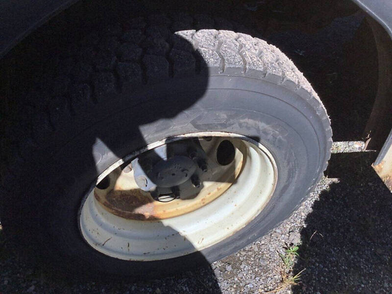 2010 Freightliner M2 106