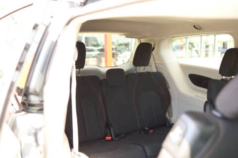 2020 Chrysler Pacifica Touring