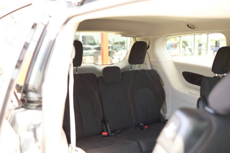 2020 Chrysler Pacifica Touring