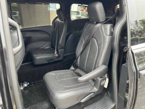 2020 Chrysler Pacifica Touring L 35th Anniversary