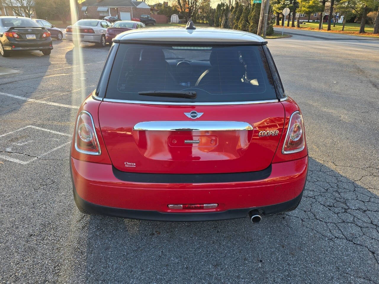 2012 MINI Cooper Hardtop for sale at QUEENSGATE AUTO SALES in York, PA