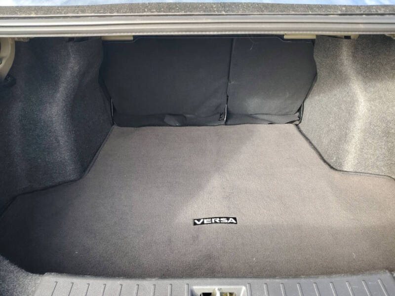 2021 Nissan Versa SV