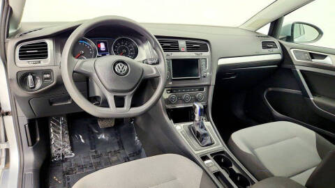 2016 Volkswagen e-Golf SE