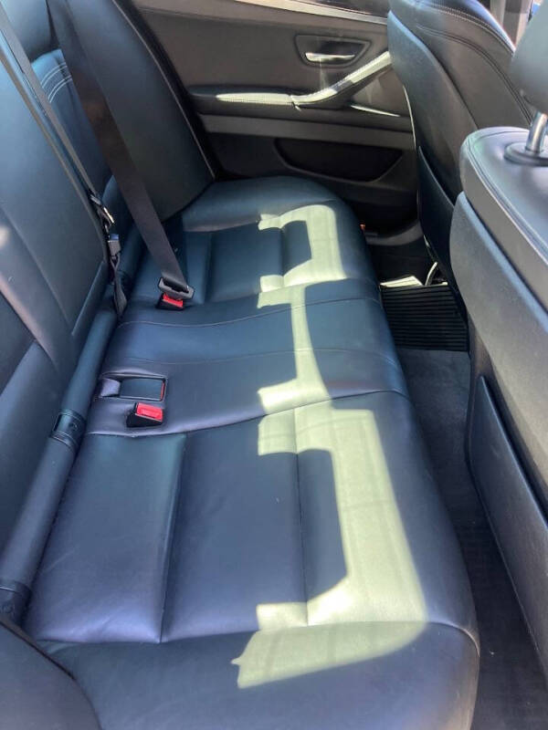 2016 BMW 5 Series 528i