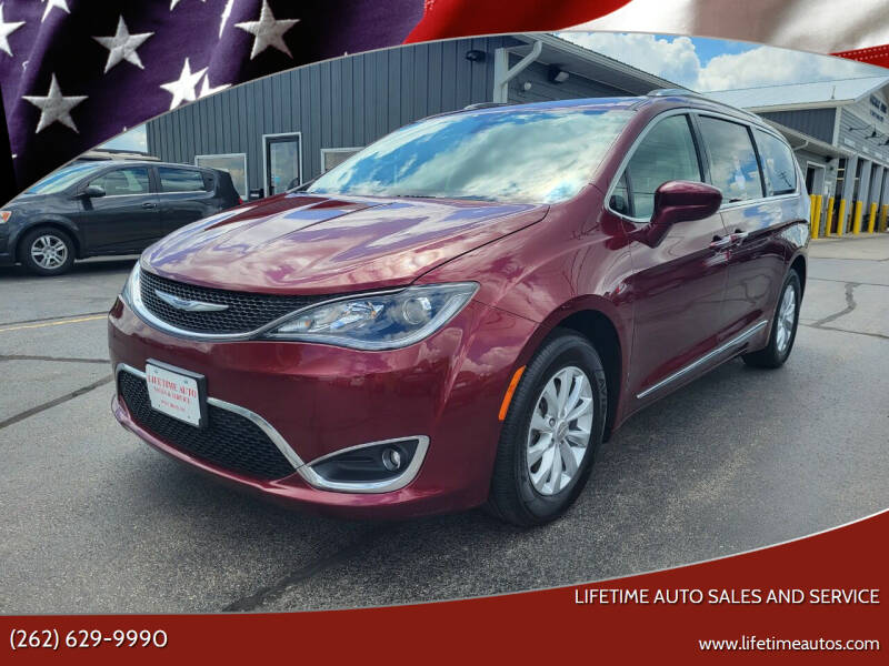 2019 Chrysler Pacifica for sale at Lifetime Auto Sales and Service in West Bend WI