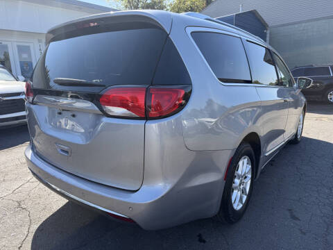 2020 Chrysler Pacifica Touring L