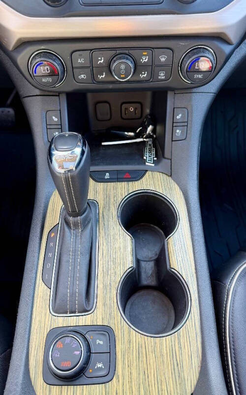 2019 GMC Acadia Denali