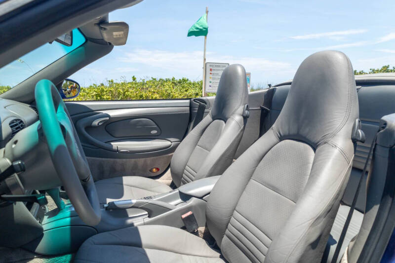 2000 Porsche 911 Carrera