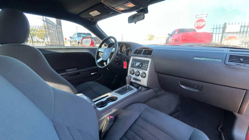 2010 Dodge Challenger SE