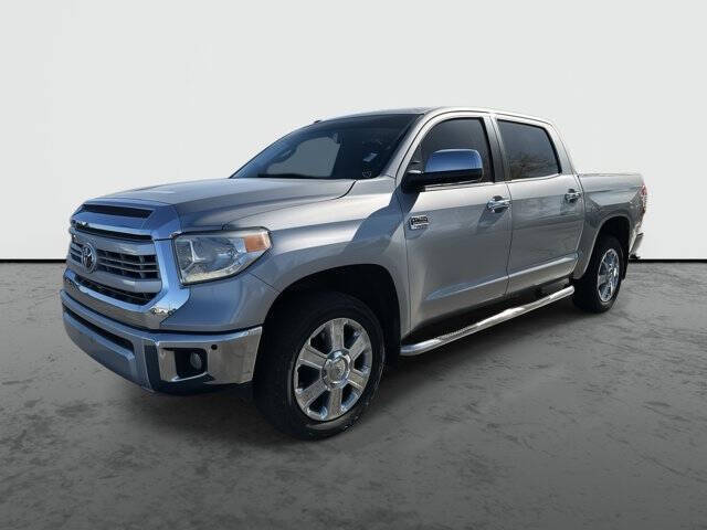 2015 Toyota Tundra Platinum's photo