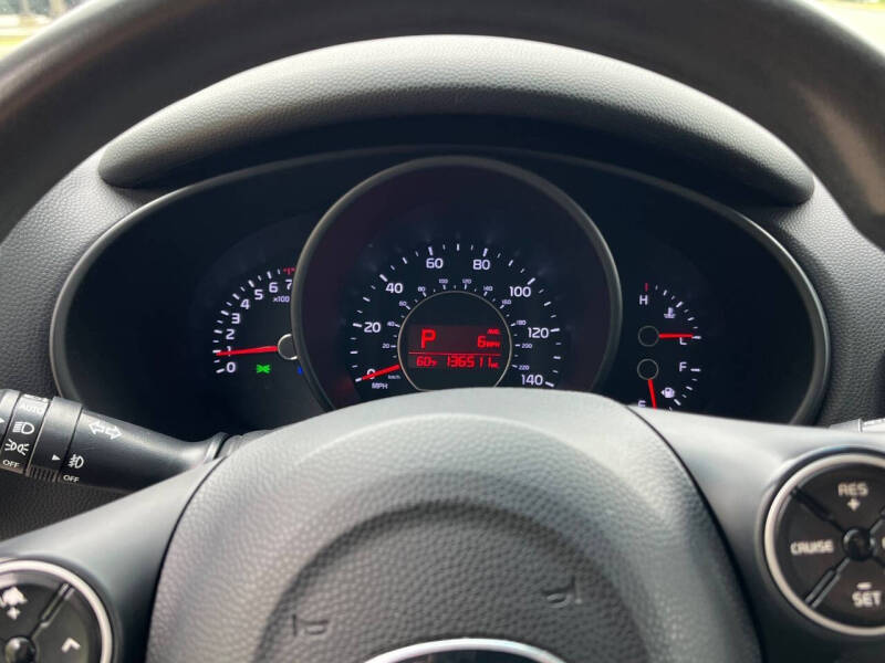 2016 Kia Soul +