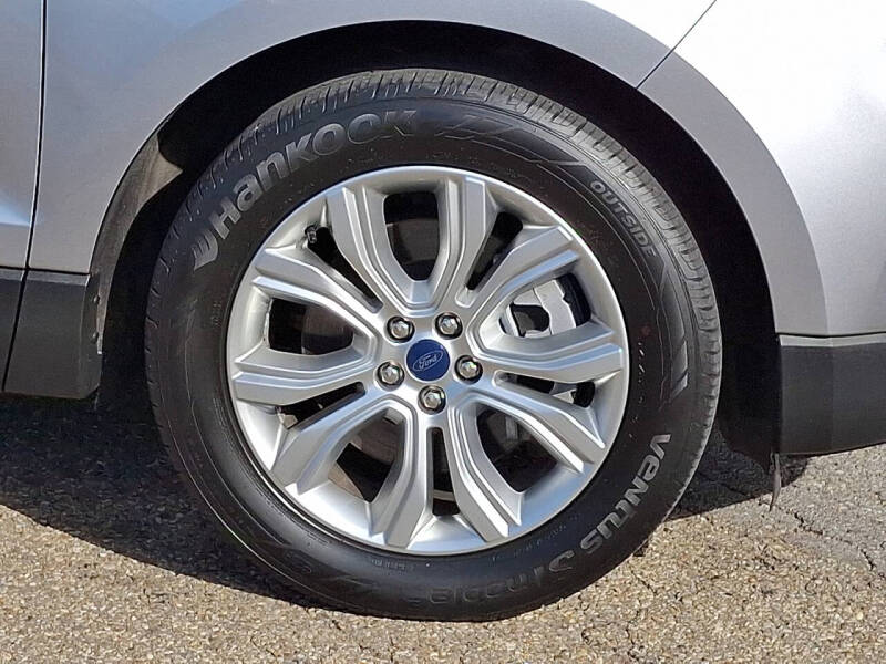 2022 Ford Edge Titanium