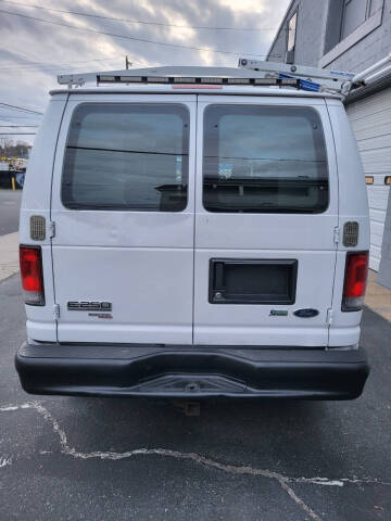 2013 Ford E-Series E-250