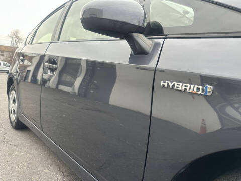 2013 Toyota Prius Three