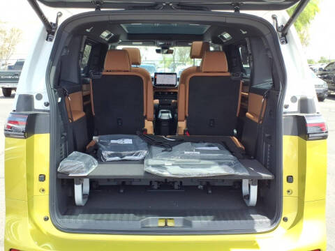 2025 Volkswagen ID. Buzz Pro S Plus 4Motion
