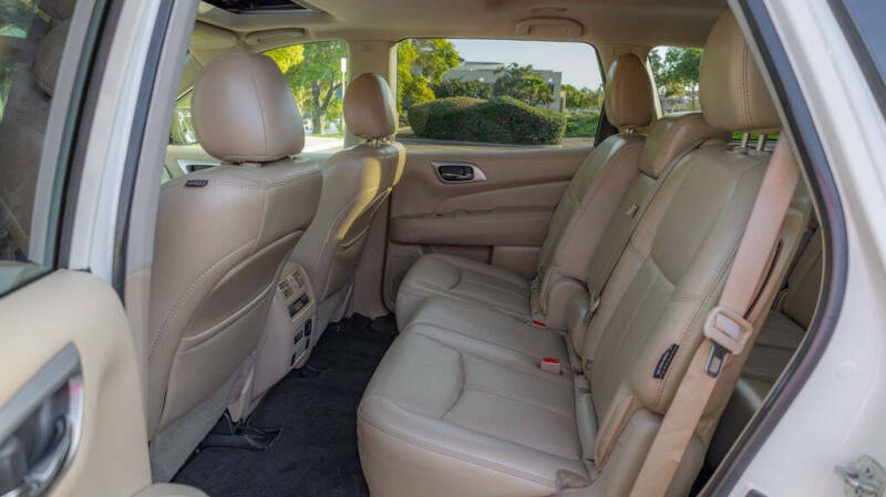 2020 Nissan Pathfinder Platinum