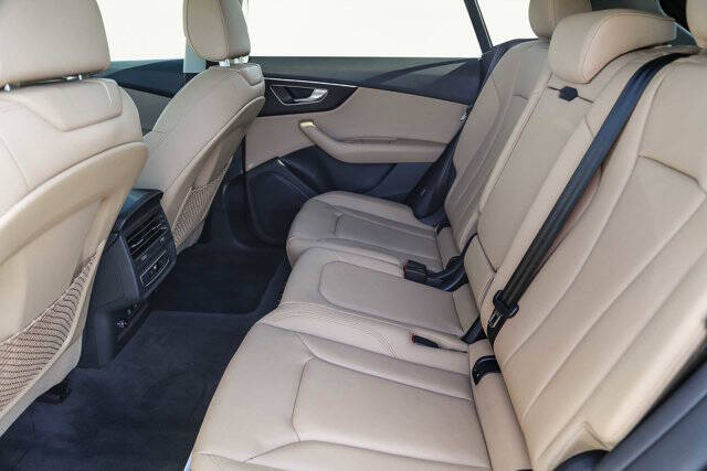 2023 Audi Q8 quattro Premium 55 TFSI