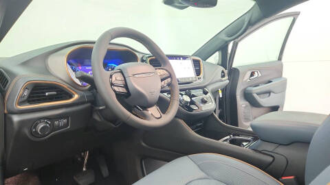 2027 Chrysler Pacifica Pinnacle