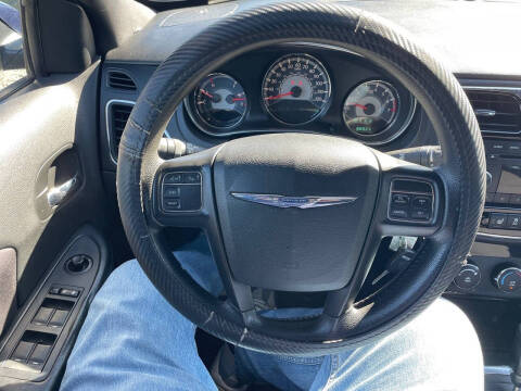 2014 Chrysler 200 LX