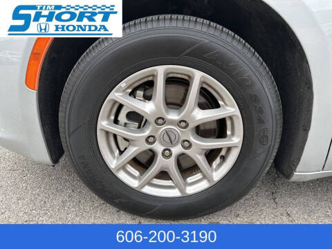 2024 Chrysler Voyager LX