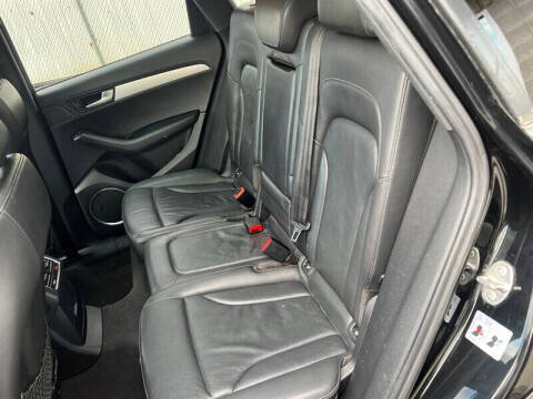 2012 Audi Q5 3.2 quattro Premium Plus