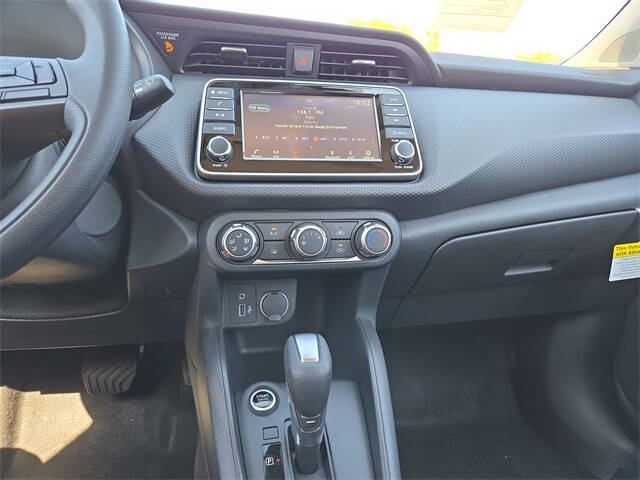 2025 Nissan Kicks Play S