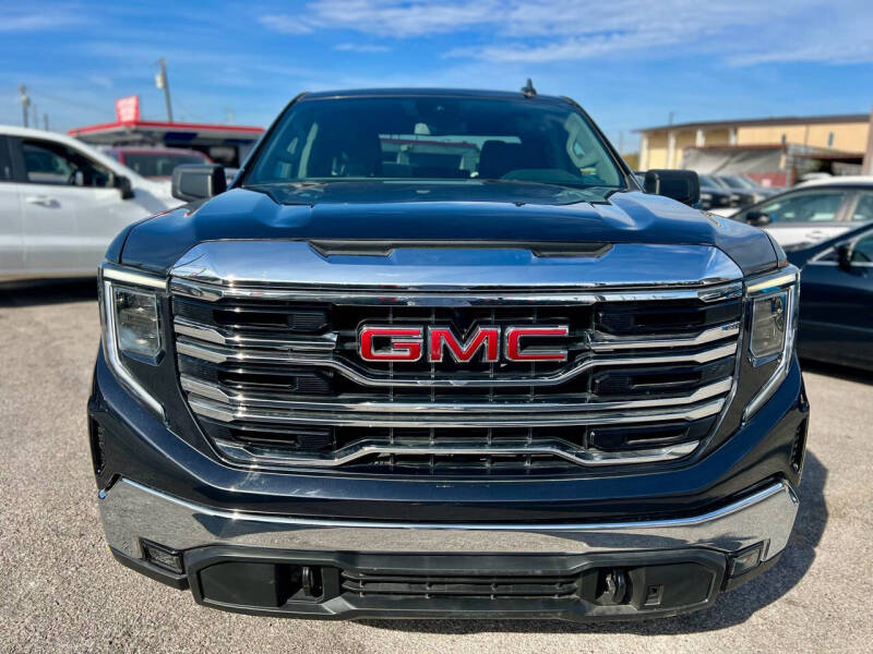 Used 2022 GMC Sierra 1500 Elevation with VIN 1GTRUJEK3NZ594002 for sale in Garland, TX