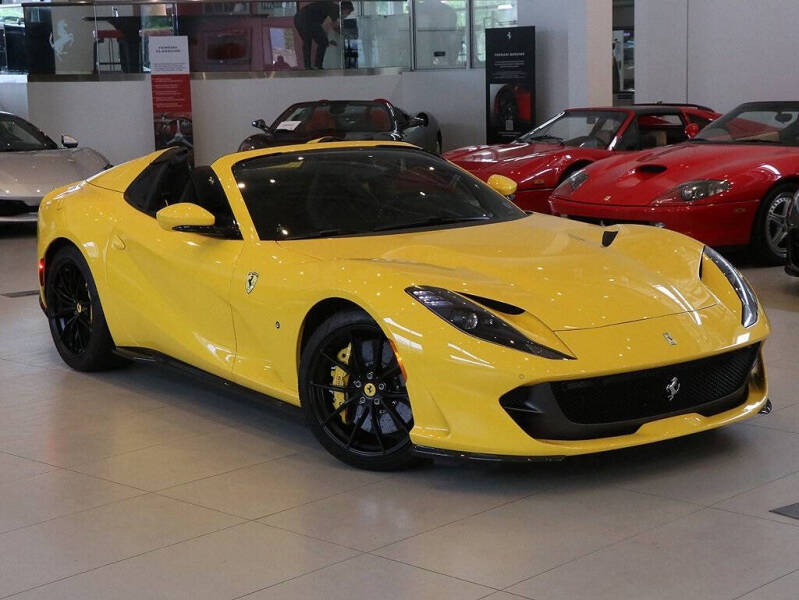 2021 Ferrari 812 GTS