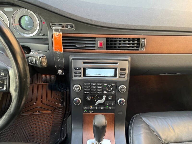 2010 Volvo XC70 3.2
