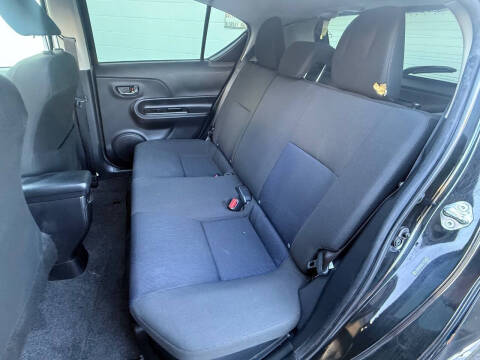 2016 Toyota Prius c Two