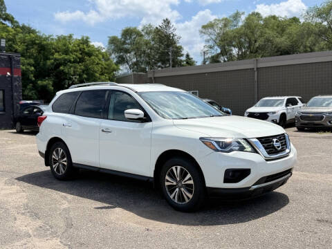 2017 Nissan Pathfinder SV