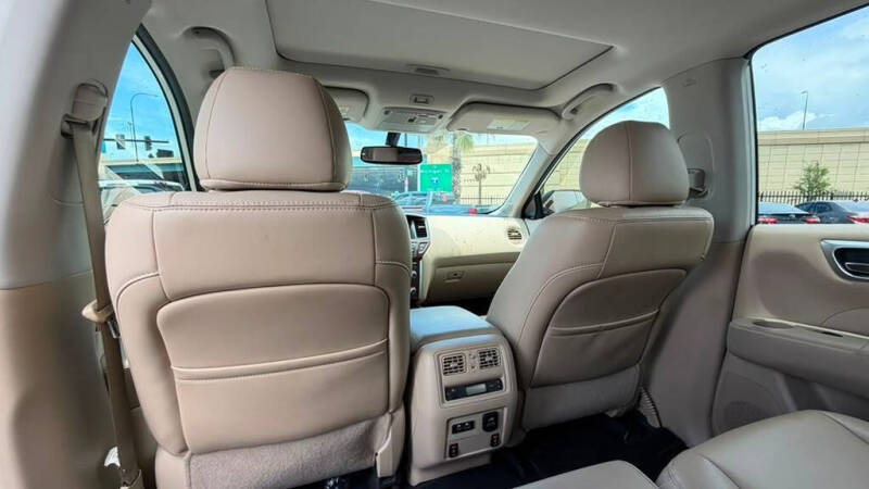 2020 Nissan Pathfinder Platinum