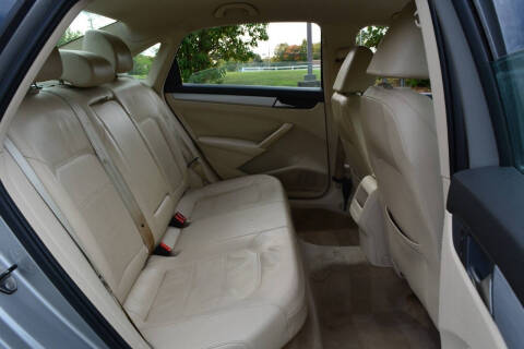 2012 Volkswagen Passat SE