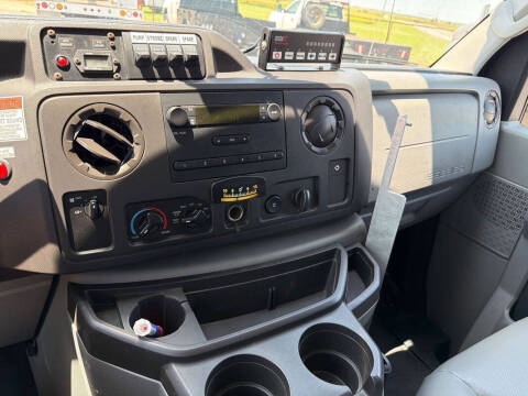 2013 Ford E-Series E-350 SD