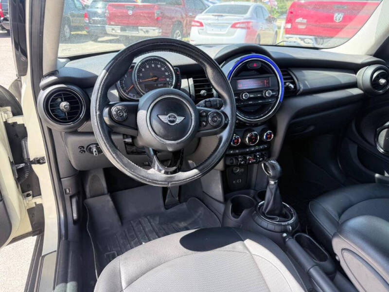 2015 MINI Hardtop 4 Door Cooper