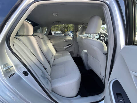 2012 Toyota Prius Two