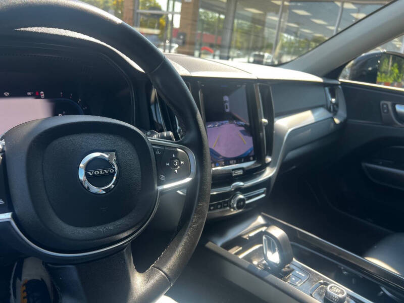 2023 Volvo XC60 B5 Core