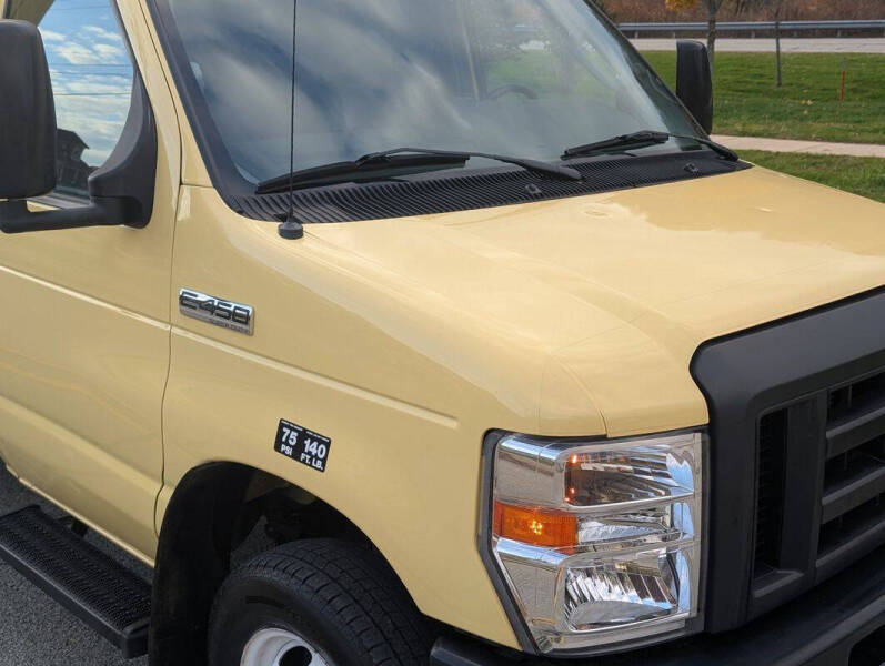 2019 Ford E-Series E-450 SD