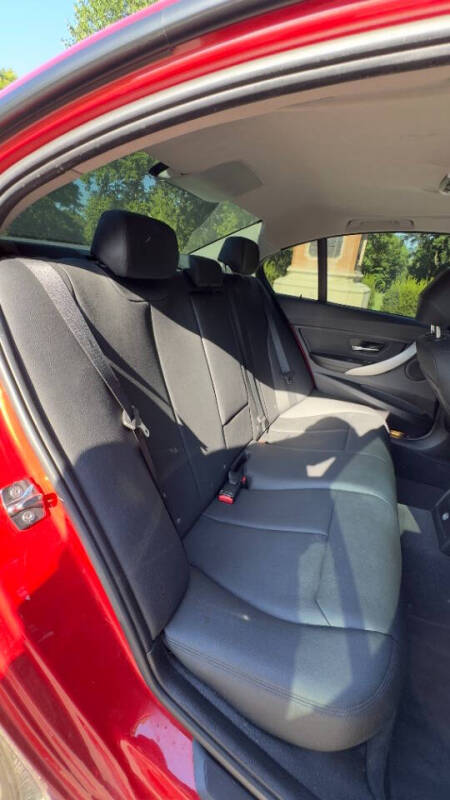 2012 BMW 3 Series 328i