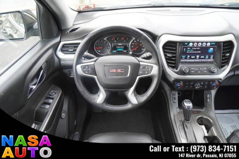 2017 GMC Acadia SLT-1