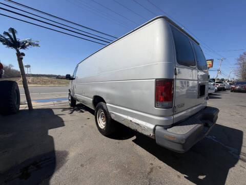 2003 Ford E-Series E-250