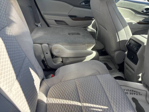 2017 GMC Acadia SLE-2