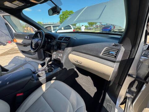 2017 Ford Explorer Platinum